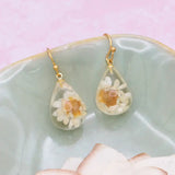 🌸 Sweet Briar White Dried Flower Teardrop Earrings