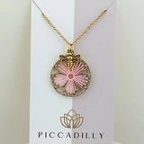 🌸Daisy Bee Necklace – Sweet Briar Charm