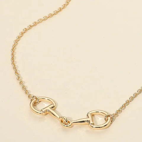 🌸 Metal Horsebit Pendant Necklace
