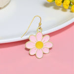 🌸 Pastel Pink Daisy Gold Enamel Earrings