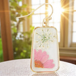 🌸 Pink Petals Dried Flower Gold Oblong Earrings