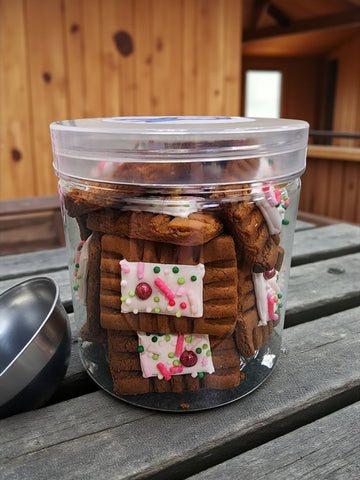 🌸 True Blue Treatery Horse Treats-Mini Buckets-Sprinkles