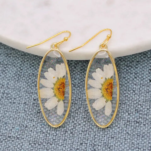 🌼 Sweet Briar Delicate Daisy Pressed Flower Earrings